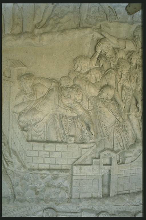 Dead and dying Dacians