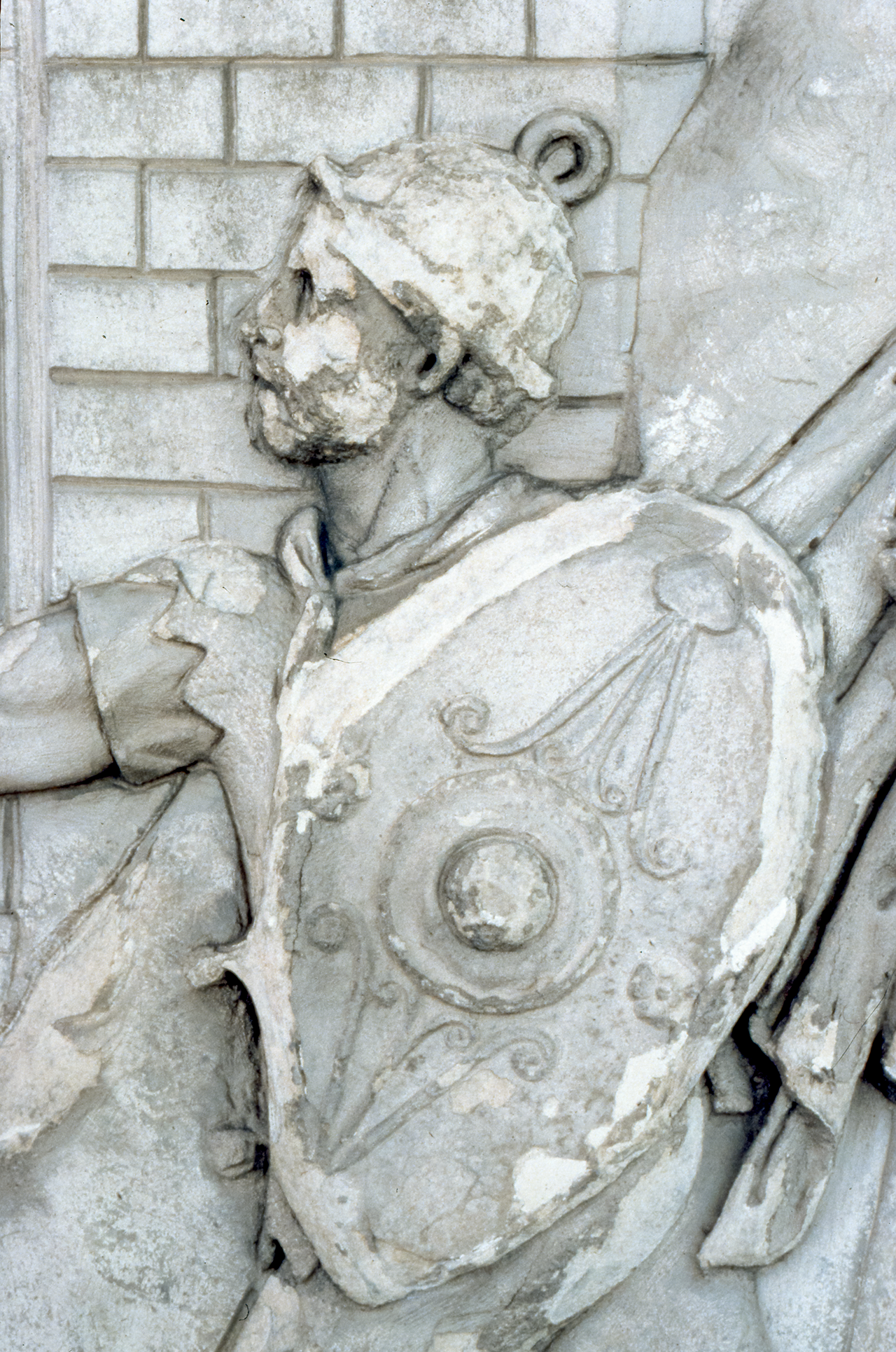 Roman soldier firing Dacian buildings