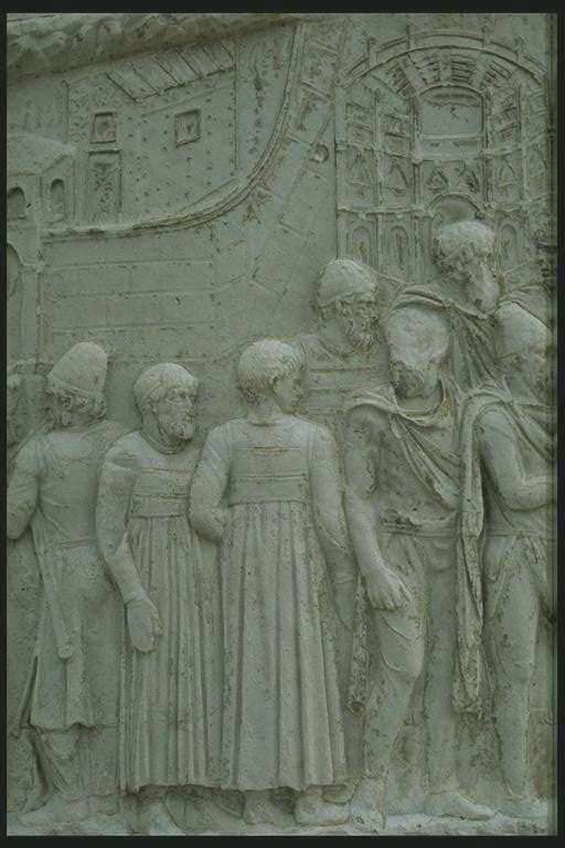 Foreign ambassadors to Trajan